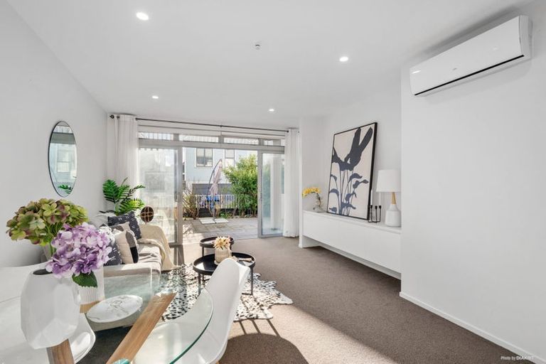 Photo of property in 6 Moores Road, Silverdale, 0932