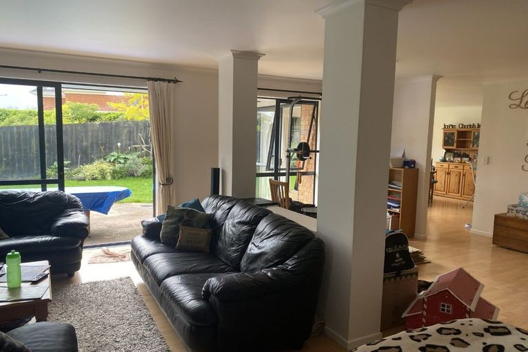 Photo of property in 6 Red Oak Place, Schnapper Rock, Auckland, 0632