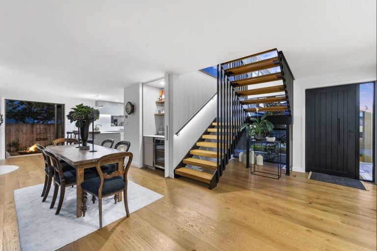 Photo of property in 5a Allison Avenue, Mount Maunganui, 3116