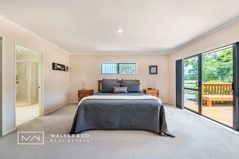 Photo of property in 15 Malcolm Gillies Grove, Totara Park, Upper Hutt, 5018