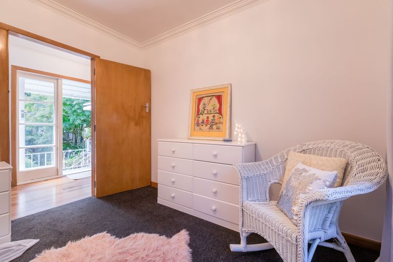 Photo of property in 31 Valley Road, Titirangi, Auckland, 0604