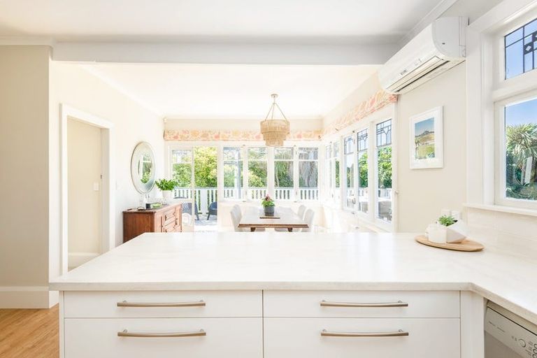 Photo of property in 7 Hackthorne Road, Cashmere, Christchurch, 8022