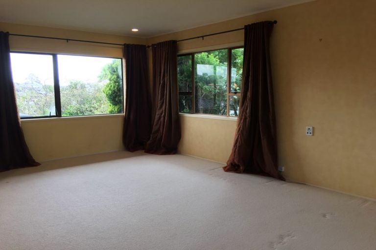 Photo of property in 3 Beulah Avenue, Rothesay Bay, Auckland, 0630