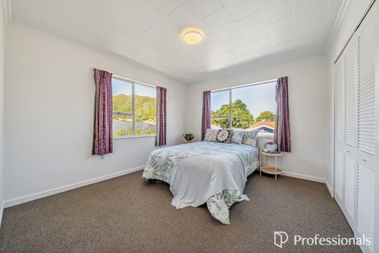 Photo of property in 3a Saint Ronans Avenue, Waterloo, Lower Hutt, 5011
