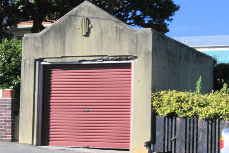 Photo of property in 17 Tamar Street, Island Bay, Wellington, 6023