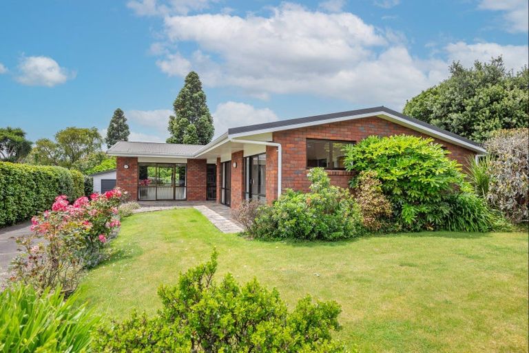 Photo of property in 11 Stuart Street, Levin, 5510