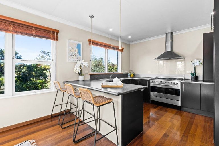 Photo of property in 6 George Place, Havelock North, 4130