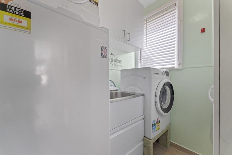 Photo of property in 19 Charwell Place, Highbury, Palmerston North, 4412