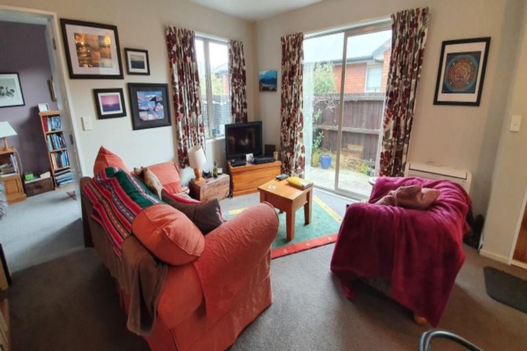 Photo of property in 17 Picton Avenue, Riccarton, Christchurch, 8011