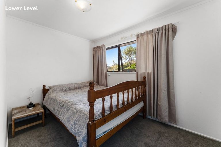 Photo of property in 30 Frimley Terrace, Waikanae Beach, Waikanae, 5036