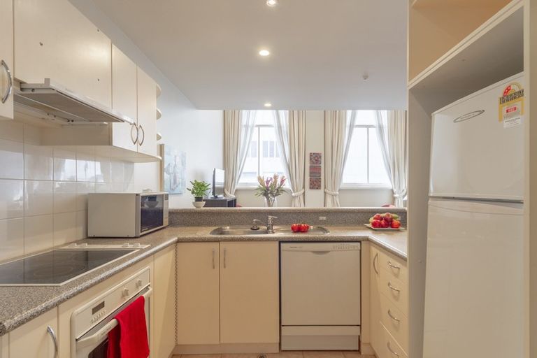 Photo of property in Whitmore Apartments, 7c Stout Street, Wellington Central, Wellington, 6011
