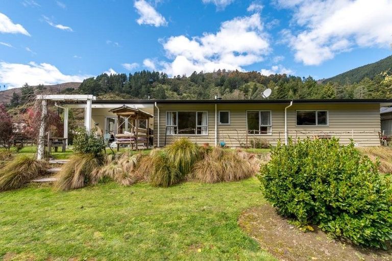 Photo of property in 9 Cummins Street, The Brook, Nelson, 7010