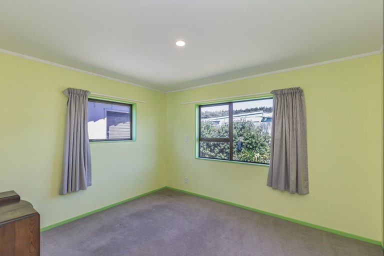 Photo of property in 20 Rua Avenue, Waitarere Beach, Levin, 5510