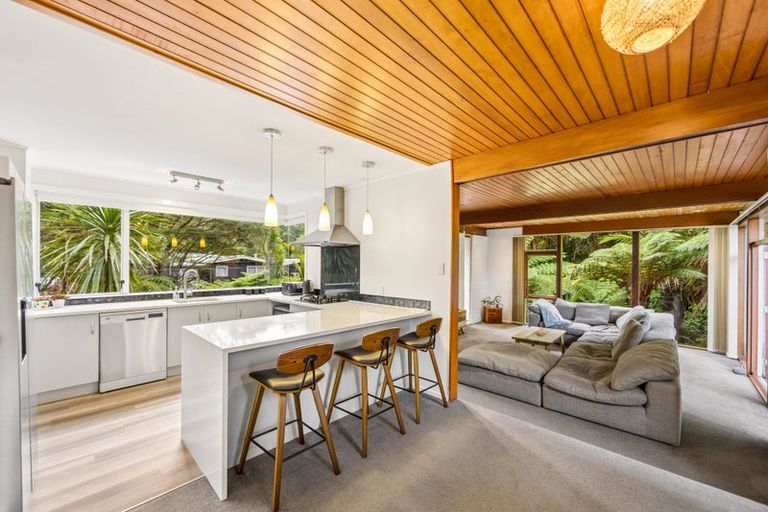 Photo of property in 7 Waima Crescent, Titirangi, Auckland, 0604