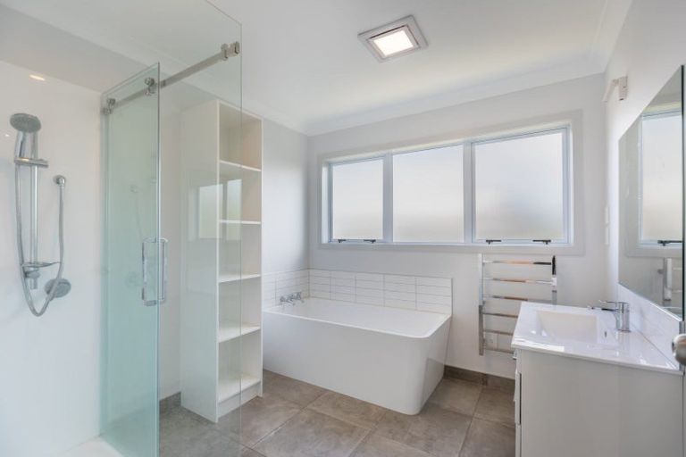 Photo of property in 1 Montgomery Street, Waipukurau, 4200