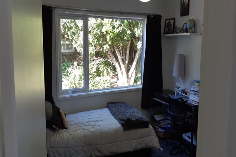 Photo of property in 82 Townsend Road, Miramar, Wellington, 6022