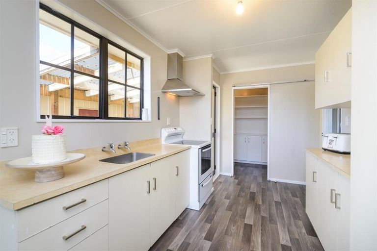 Photo of property in 2 Walton Street, Bulls, 4818