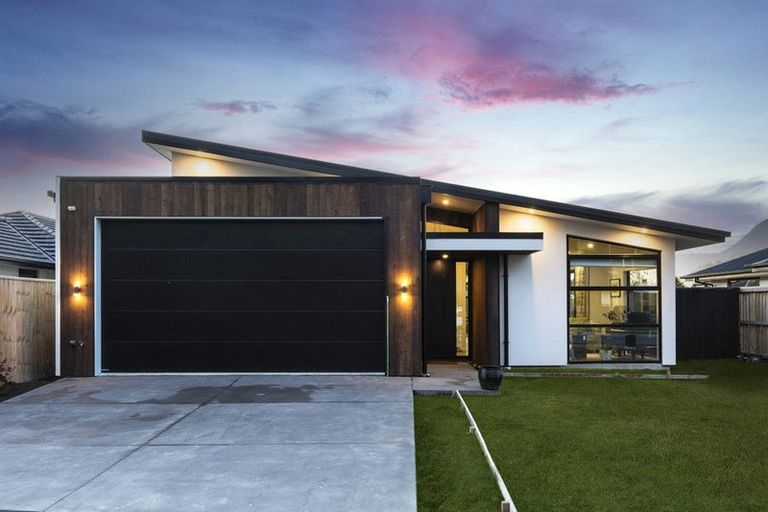 Photo of property in 5 Dray Place, Halswell, Christchurch, 8025