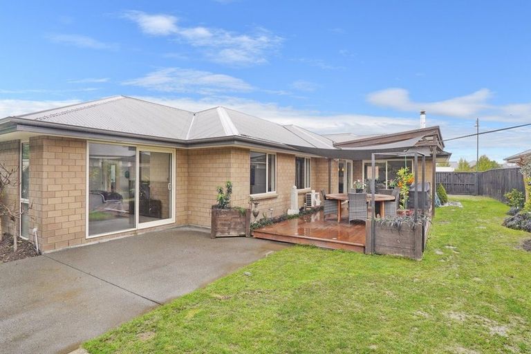 Photo of property in 11 Franklin Drive, Rangiora, 7400