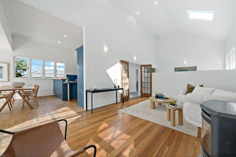 Photo of property in 31 Atarangi Road, Greenlane, Auckland, 1051