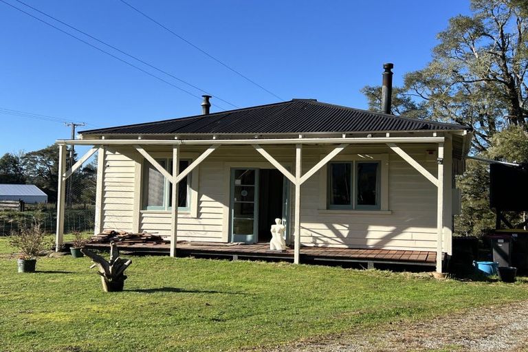 Photo of property in 774 Atarau Road, Atarau, Blackball, 7871