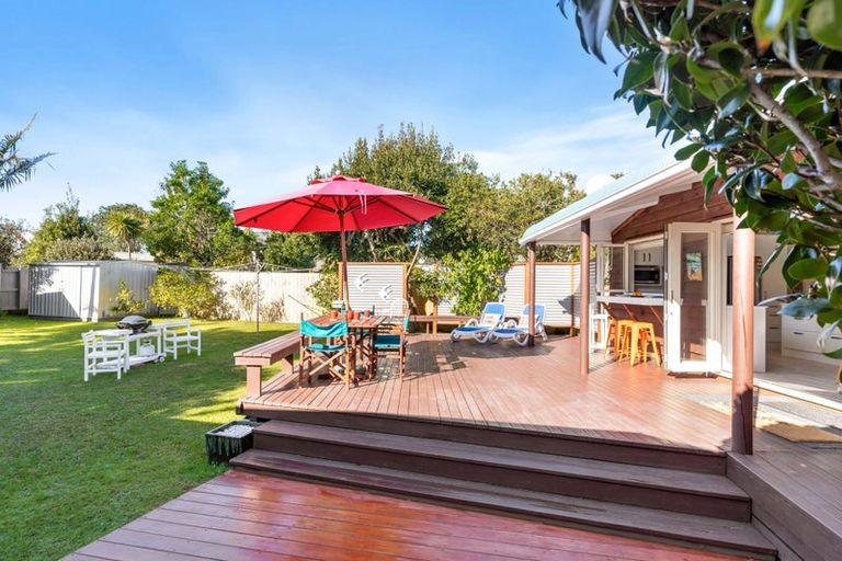 Photo of property in 127 Mckellar Place, Whangamata, 3620