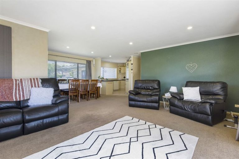 Photo of property in 18 Twickenham Place, Nawton, Hamilton, 3200