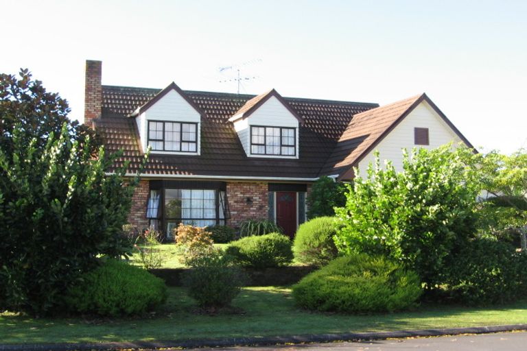 Photo of property in 42 Maygrove Drive, Orewa, 0931