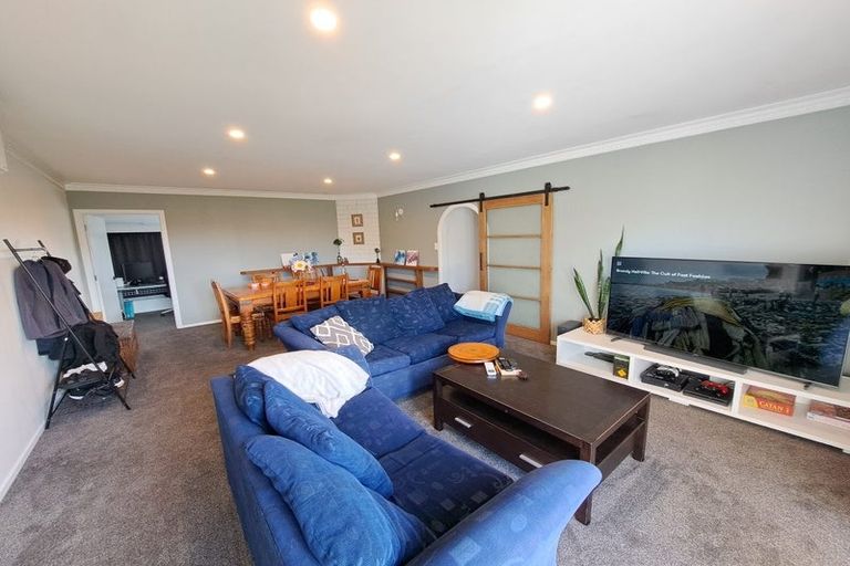 Photo of property in 97 Broadway, Waitara, 4320