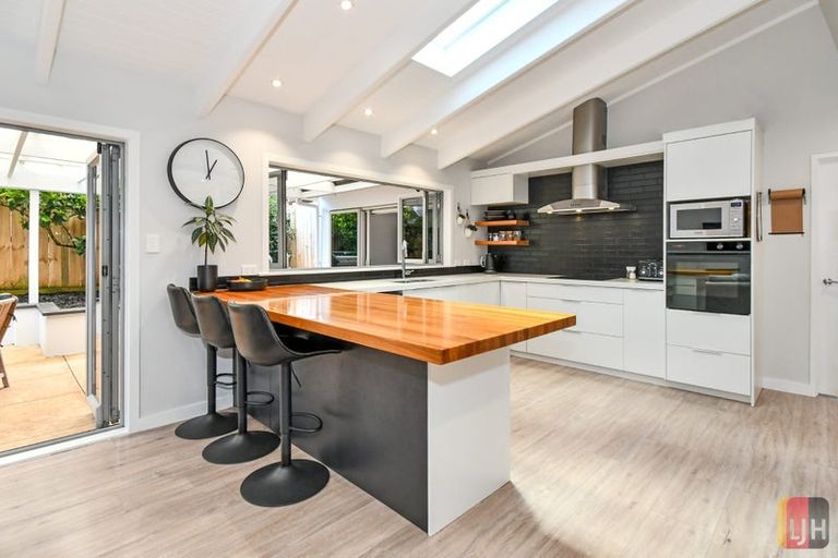 Photo of property in 44 Rushgreen Avenue, Pahurehure, Papakura, 2113