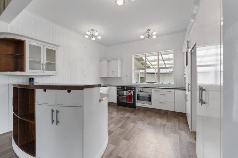 Photo of property in 2 Fagan Street, Sanson, 4817