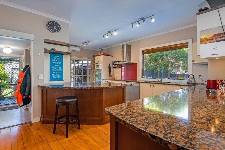 Photo of property in 151 Ruahine Street, Roslyn, Palmerston North, 4414