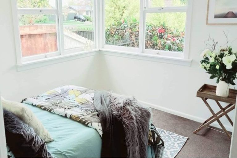 Photo of property in 32 West-watson Avenue, Hillmorton, Christchurch, 8025