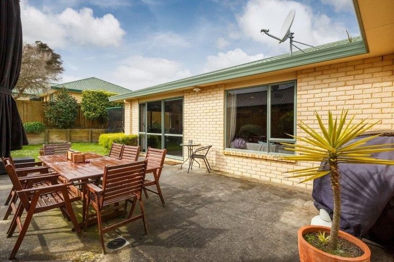 Photo of property in 3 Logan Way, Kelvin Grove, Palmerston North, 4414