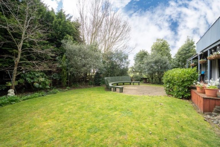 Photo of property in 422 Gillespies Line, Kairanga, Palmerston North, 4475