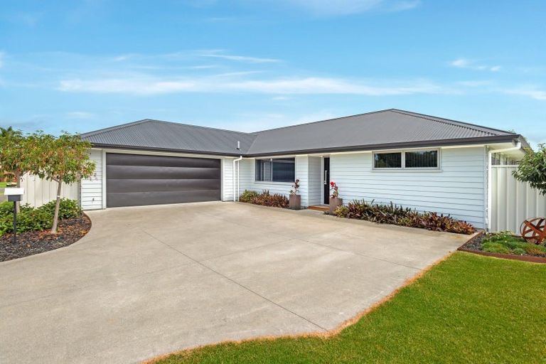 Photo of property in 15 Sterling Park, Lytton West, Gisborne, 4010