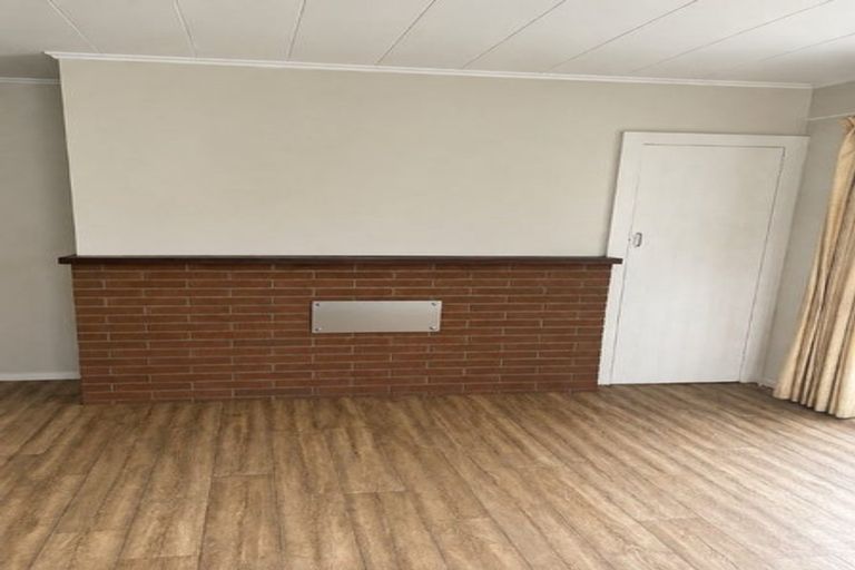 Photo of property in 3 Milnebank Street, Upper Riccarton, Christchurch, 8041
