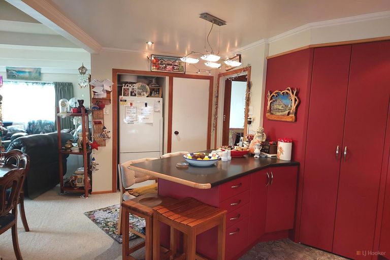 Photo of property in 8 Moorhouse Street, Waimate, 7924