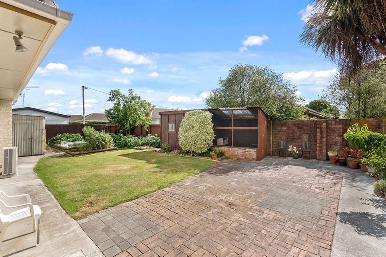 Photo of property in 2 Leverett Place, North New Brighton, Christchurch, 8083