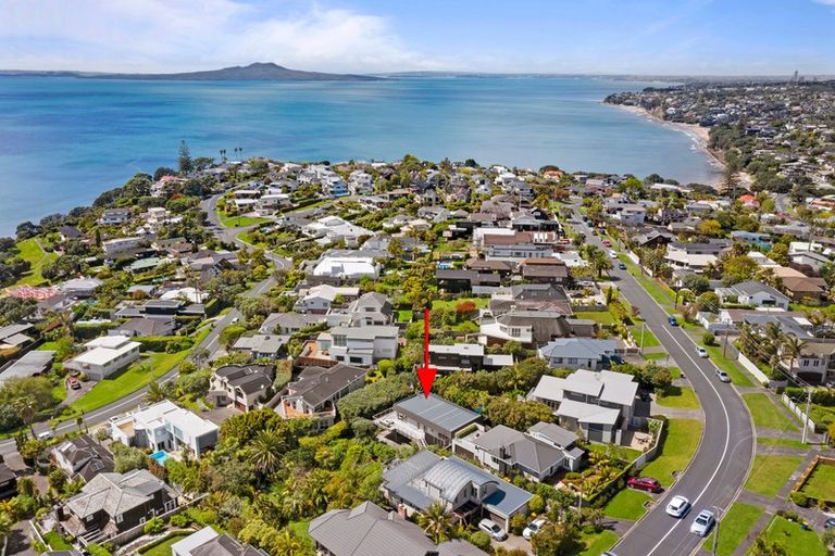 Photo of property in 1/57 Gulf View Road, Murrays Bay, Auckland, 0630