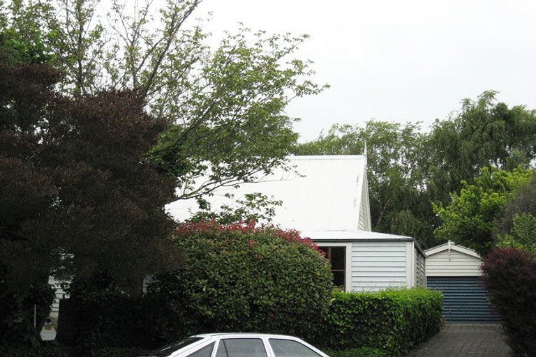 Photo of property in 39 Highland Place, Avonhead, Christchurch, 8042