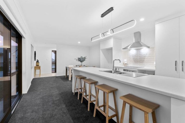 Photo of property in 93 Hills View Drive, Papamoa, 3118