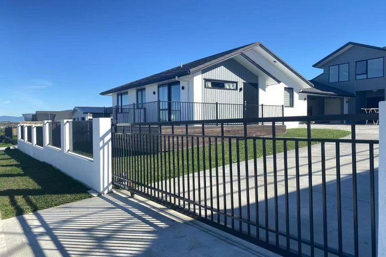 Photo of property in 5 Paiaka Place, Rototuna North, Hamilton, 3210