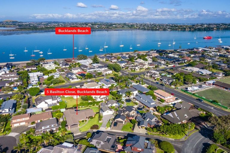 Photo of property in 5 Basilton Close, Bucklands Beach, Auckland, 2012
