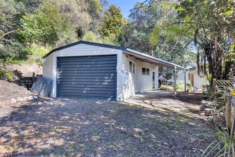 Photo of property in 172 Rangihaeata Road, Rangihaeata, Takaka, 7182