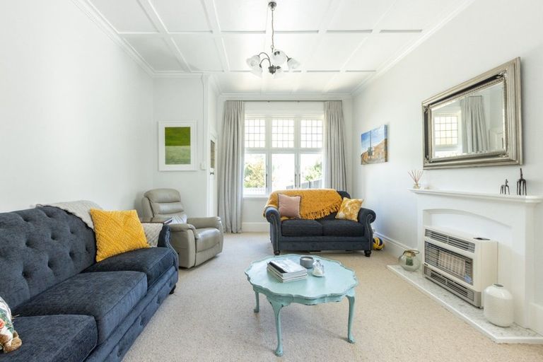 Photo of property in 20 Cameron Road, Bluff Hill, Napier, 4110