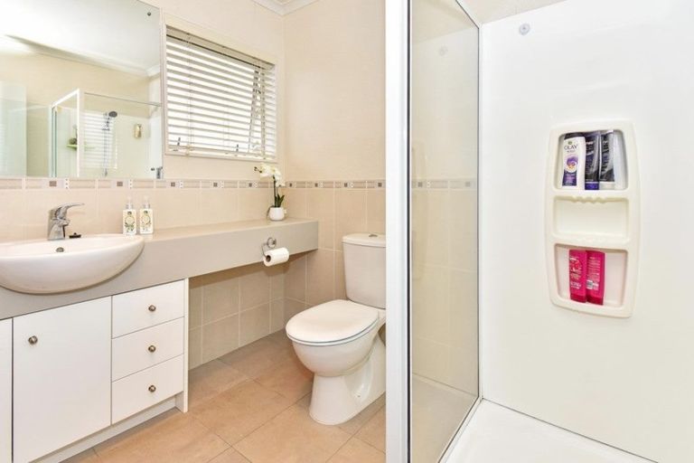 Photo of property in 21 Stranraer Crescent, Wattle Downs, Auckland, 2103