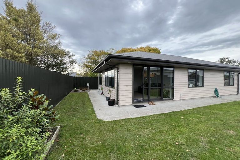 Photo of property in 2/141 Cuthberts Road, Aranui, Christchurch, 8061