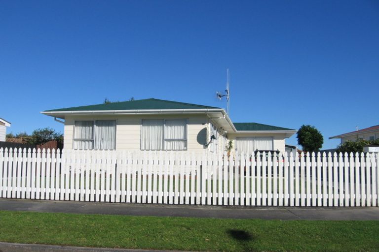 Photo of property in 58 Lockhart Avenue, Milson, Palmerston North, 4414