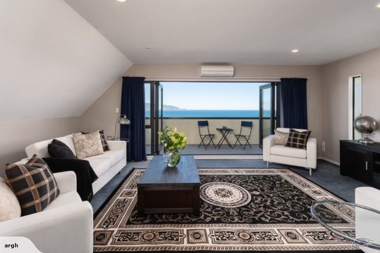 Photo of property in 62b Frobisher Street, Island Bay, Wellington, 6023